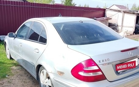 Mercedes-Benz E-Класс, 2003 год, 370 000 рублей, 3 фотография