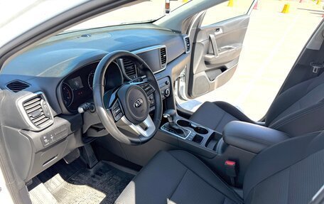 KIA Sportage IV рестайлинг, 2021 год, 2 560 000 рублей, 7 фотография