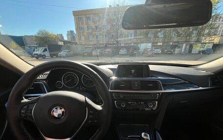 BMW 3 серия, 2017 год, 1 300 000 рублей, 10 фотография