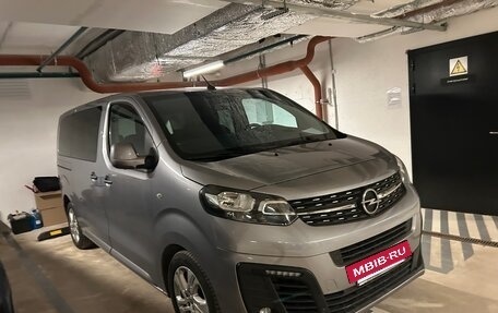 Opel Zafira Life I, 2020 год, 2 790 000 рублей, 3 фотография