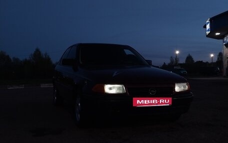 Opel Astra F, 1992 год, 70 000 рублей, 8 фотография