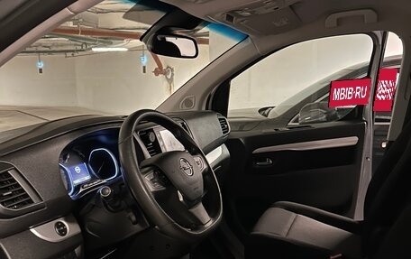 Opel Zafira Life I, 2020 год, 2 790 000 рублей, 8 фотография