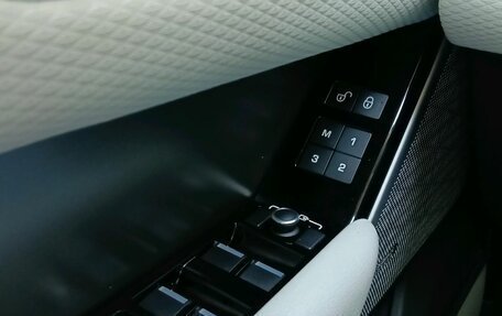 Land Rover Range Rover Velar I, 2017 год, 3 700 000 рублей, 19 фотография