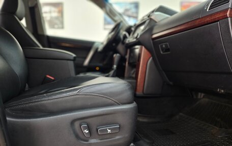Toyota Land Cruiser Prado 150 рестайлинг 2, 2017 год, 4 090 000 рублей, 4 фотография
