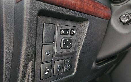 Toyota Land Cruiser Prado 150 рестайлинг 2, 2017 год, 4 090 000 рублей, 18 фотография