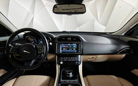 Jaguar XE I рестайлинг, 2016 год, 1 893 000 рублей, 14 фотография