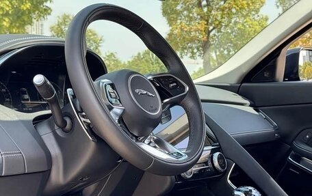 Jaguar E-Pace, 2024 год, 4 250 000 рублей, 4 фотография
