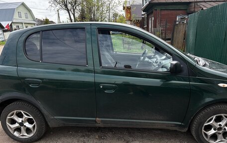 Toyota Yaris I рестайлинг, 2002 год, 300 000 рублей, 3 фотография