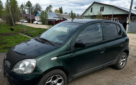 Toyota Yaris I рестайлинг, 2002 год, 300 000 рублей, 5 фотография