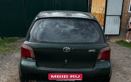 Toyota Yaris I рестайлинг, 2002 год, 300 000 рублей, 2 фотография