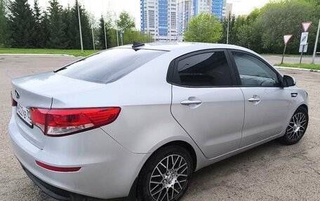 KIA Rio III рестайлинг, 2017 год, 1 240 000 рублей, 4 фотография