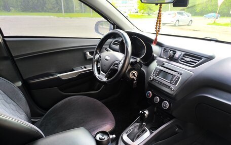 KIA Rio III рестайлинг, 2017 год, 1 240 000 рублей, 5 фотография