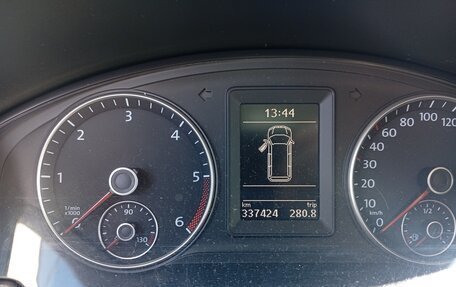 Volkswagen Caravelle T5, 2010 год, 1 500 000 рублей, 1 фотография