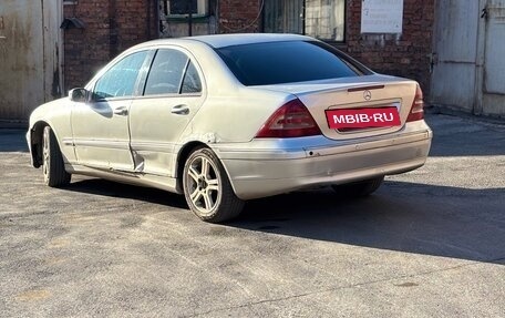 Mercedes-Benz C-Класс, 2002 год, 255 000 рублей, 2 фотография