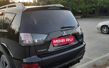 Mitsubishi Outlander III рестайлинг 3, 2010 год, 840 000 рублей, 5 фотография