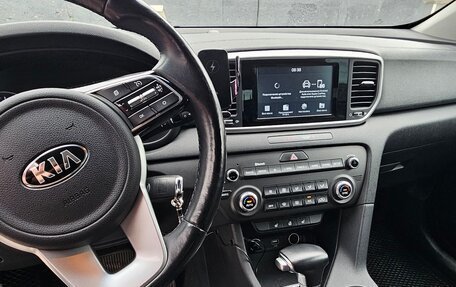KIA Sportage IV рестайлинг, 2018 год, 2 500 000 рублей, 5 фотография