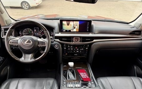 Lexus LX III, 2017 год, 6 580 000 рублей, 33 фотография