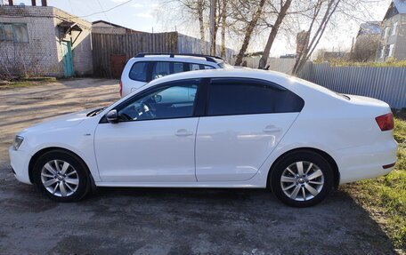Volkswagen Jetta VI, 2013 год, 1 049 999 рублей, 3 фотография