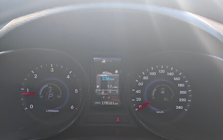 Hyundai Santa Fe III рестайлинг, 2013 год, 1 630 000 рублей, 10 фотография