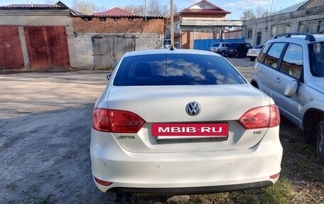 Volkswagen Jetta VI, 2013 год, 1 049 999 рублей, 4 фотография
