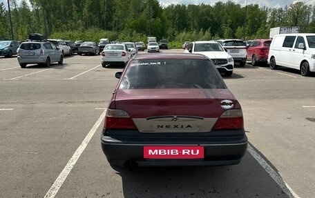 Daewoo Nexia I рестайлинг, 1999 год, 75 000 рублей, 2 фотография
