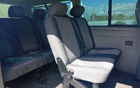 Volkswagen Caravelle T5, 2010 год, 1 500 000 рублей, 2 фотография