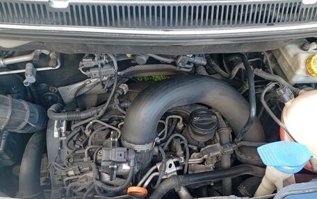 Volkswagen Caravelle T5, 2010 год, 1 500 000 рублей, 11 фотография
