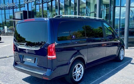 Mercedes-Benz V-Класс, 2018 год, 3 599 000 рублей, 2 фотография