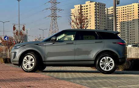 Land Rover Range Rover Evoque II, 2021 год, 2 700 000 рублей, 3 фотография