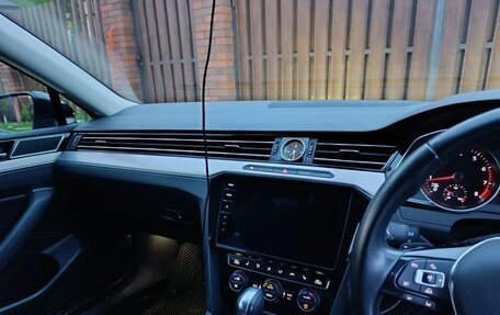 Volkswagen Passat B8 рестайлинг, 2017 год, 1 980 000 рублей, 26 фотография