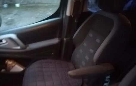 Citroen Berlingo II рестайлинг, 2011 год, 600 000 рублей, 15 фотография