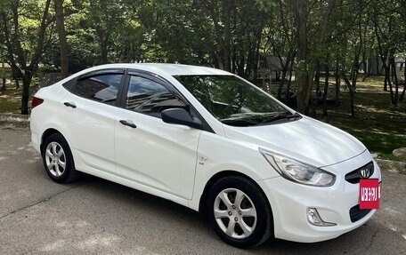 Hyundai Solaris II рестайлинг, 2013 год, 795 000 рублей, 2 фотография