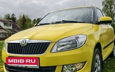 Skoda Fabia II, 2010 год, 590 000 рублей, 2 фотография