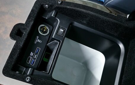 Land Rover Range Rover IV рестайлинг, 2017 год, 6 000 000 рублей, 23 фотография