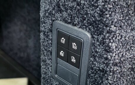 Land Rover Range Rover IV рестайлинг, 2017 год, 6 000 000 рублей, 38 фотография