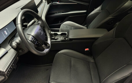 Toyota Camry, 2024 год, 3 700 000 рублей, 14 фотография