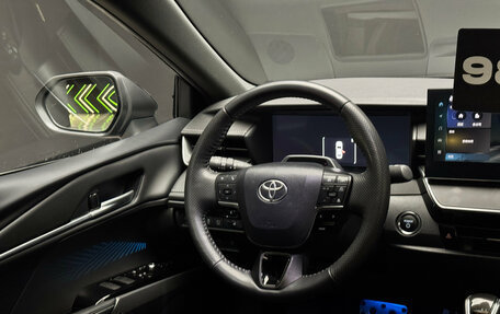 Toyota Camry, 2024 год, 3 700 000 рублей, 10 фотография
