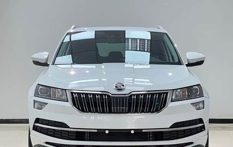 Skoda Karoq I, 2023 год, 1 890 778 рублей, 2 фотография