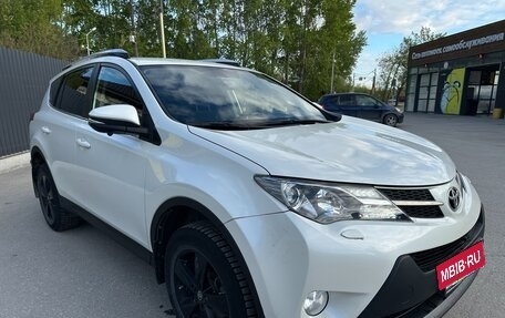 Toyota RAV4, 2014 год, 2 330 000 рублей, 2 фотография