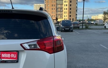 Toyota RAV4, 2014 год, 2 330 000 рублей, 8 фотография