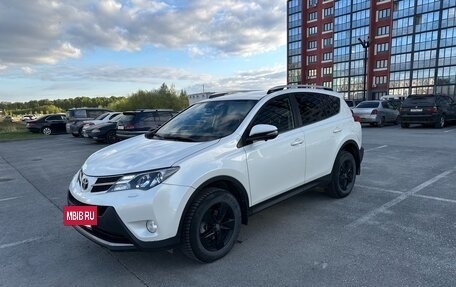 Toyota RAV4, 2014 год, 2 330 000 рублей, 13 фотография