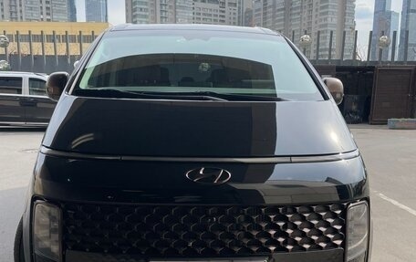 Hyundai Staria, 2023 год, 5 450 000 рублей, 2 фотография