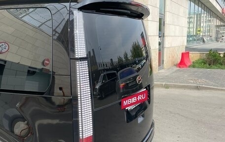 Hyundai Staria, 2023 год, 5 450 000 рублей, 3 фотография
