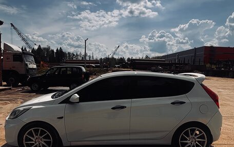 Hyundai Solaris II рестайлинг, 2012 год, 850 000 рублей, 1 фотография
