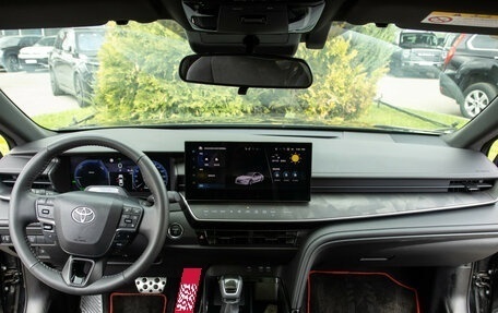 Toyota Camry, 2025 год, 3 928 000 рублей, 10 фотография
