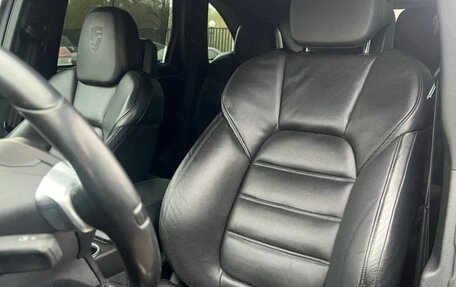 Porsche Cayenne III, 2011 год, 4 000 000 рублей, 16 фотография