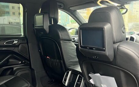 Porsche Cayenne III, 2011 год, 4 000 000 рублей, 20 фотография