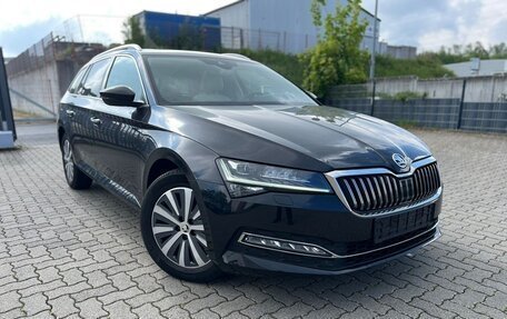Skoda Superb III рестайлинг, 2023 год, 2 850 000 рублей, 3 фотография