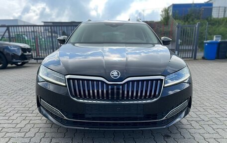 Skoda Superb III рестайлинг, 2023 год, 2 850 000 рублей, 2 фотография