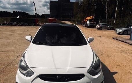 Hyundai Solaris II рестайлинг, 2012 год, 850 000 рублей, 5 фотография